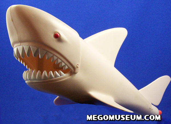 Mego Aquman VS Great White Shark