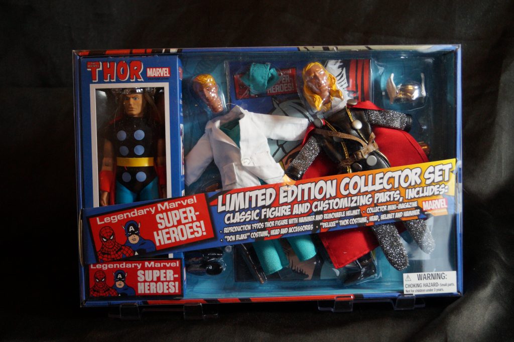 Thor, the God of Thunder is the fourth in a series of ReMego Marvel comics sets from Diamond Select and EMCE Toys.