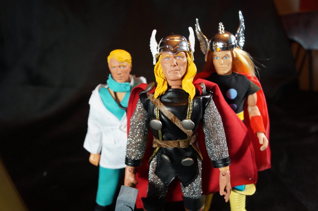 Thor, the God of Thunder is the fourth in a series of ReMego Marvel comics sets from Diamond Select and EMCE Toys.