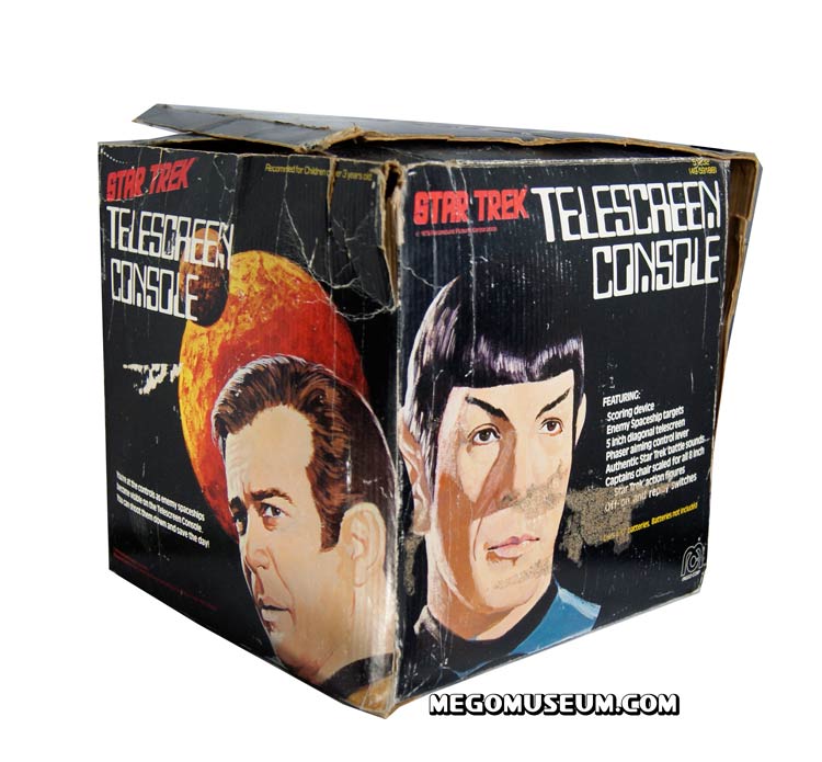 The packaging for the telescreen playset features some awesome artwrok of Kirk and Spock